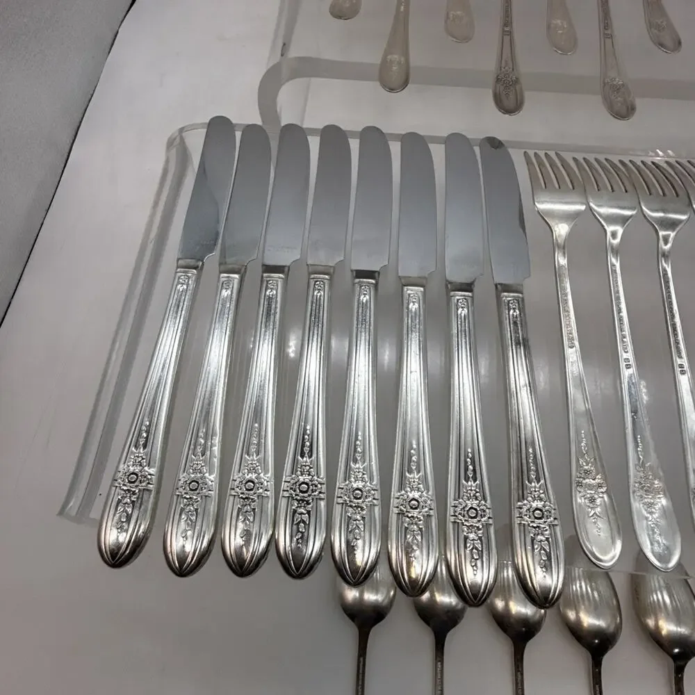 40-Piece Vintage Wm. Rogers Mfg. Co. Triumph Pattern Silverplate Flatware Set